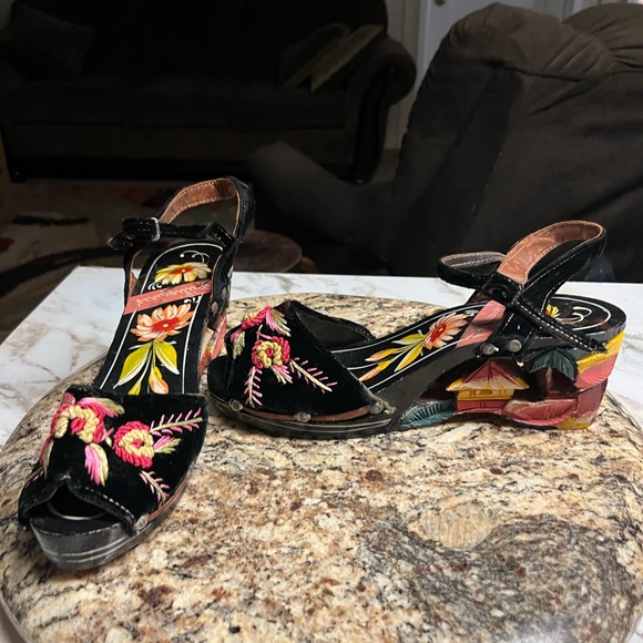 Vtg• 1940’s • Wooden • Carved • Black/ Red• Sandals • Size 6 • Philippines Shoes - Picture 6 of 13